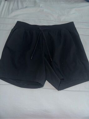 lululemon men’s zeroed in short 5” size Large